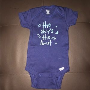 Gerber Organic Cotton size- 0-3 months- never worn